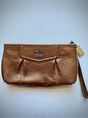 Y2K Coach Large Metallic Bronze Pebbled Leather Wristlet